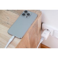 swissten-gan-1x-usb-c-pd-35w-1x-usb-a-27w-polnilec-bel-74137-210047_17472.jpg