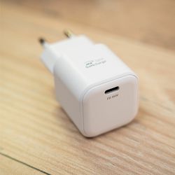 swissten-gan-1xusb-c-pd-35w-polnilec-bel-13595-210055_17546.jpg