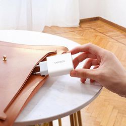 ugreen-cd127-polnilec-stenski-usb-c-pd-30w-64440-410139_1.jpg