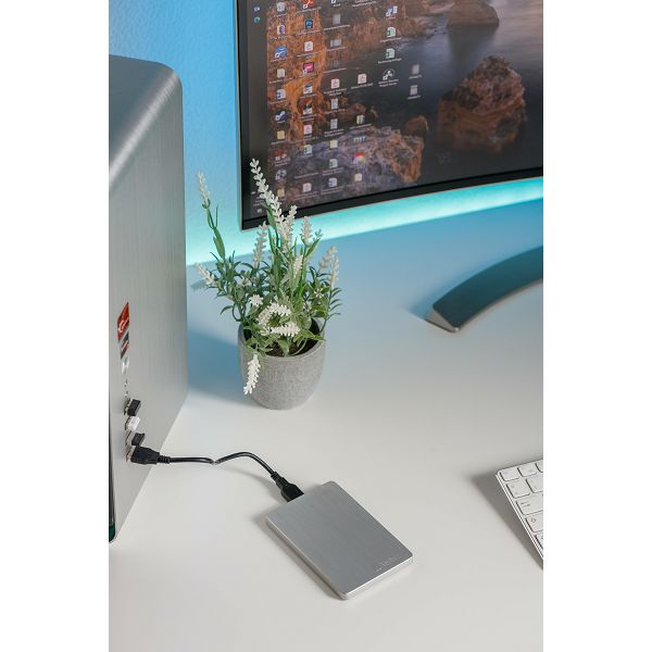 verbatim-storengo-alu-slim-2tb-usb-30-25-space-grey-zunanji--90147-520054_6243.jpg